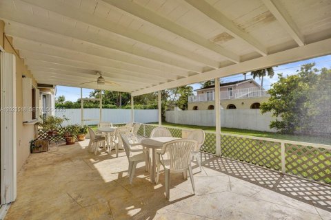 Villa ou maison à vendre à Miami, Floride: 3 chambres, 197.32 m2 № 2257192 - photo 24
