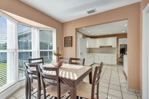Villa ou maison à vendre à Miami, Floride: 3 chambres, 197.32 m2 № 2257192 - photo 7
