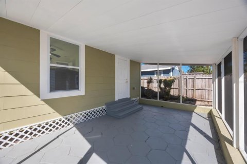 House in Saint Petersburg, Florida 2 bedrooms, 81.29 sq.m. № 1586675 - photo 27