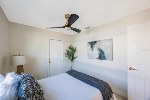 House in Saint Petersburg, Florida 2 bedrooms, 81.29 sq.m. № 1586675 - photo 21