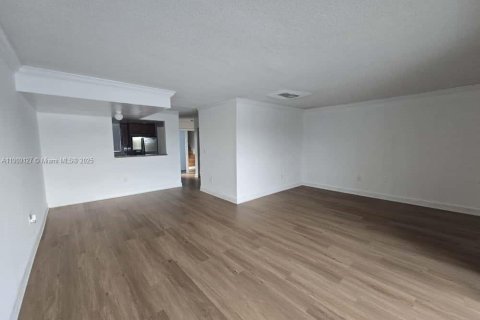Appartement à louer à Miami, Floride: 2 chambres, 131.46 m2 № 1966322 - photo 1