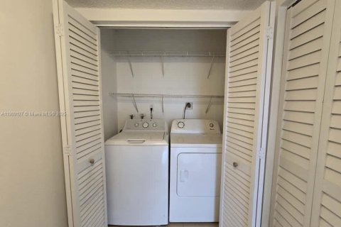 Appartement à louer à Miami, Floride: 2 chambres, 131.46 m2 № 1966322 - photo 7