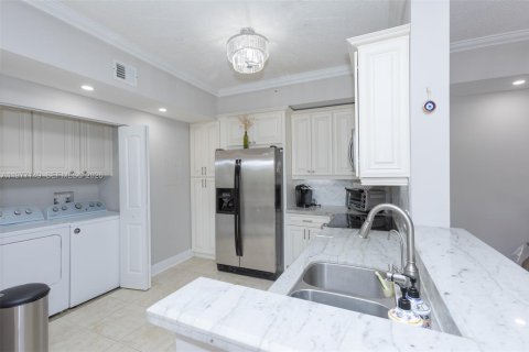 Купить кондоминиум в Дейви, Флорида 2 спальни, 109.9м2, № 2042493 - фото 9