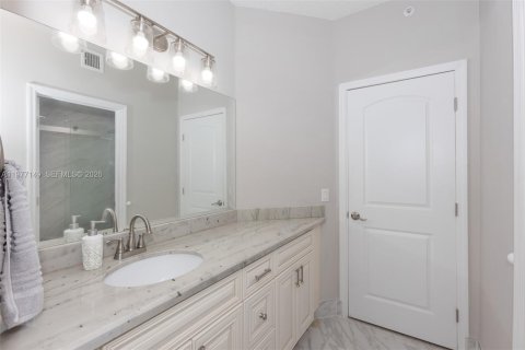 Купить кондоминиум в Дейви, Флорида 2 спальни, 109.9м2, № 2042493 - фото 11