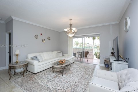 Купить кондоминиум в Дейви, Флорида 2 спальни, 109.9м2, № 2042493 - фото 3