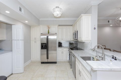 Купить кондоминиум в Дейви, Флорида 2 спальни, 109.9м2, № 2042493 - фото 1