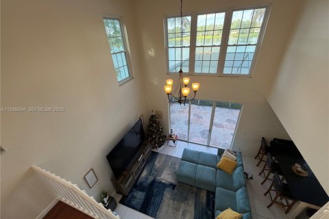 House in Davie, Florida 4 bedrooms, 181.72 sq.m. № 1994953 - photo 19