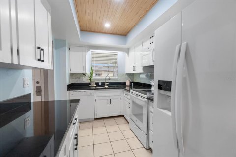 Купить кондоминиум в Брейдентон, Флорида 6 комнат, 85.28м2, № 2105309 - фото 5