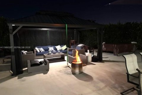 Casa en venta en Miami, Florida, 3 dormitorios, 111.48 m2 № 2031571 - foto 15