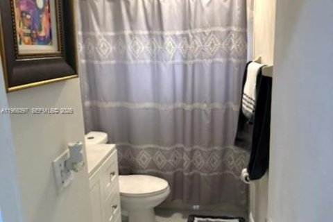 Casa en venta en Miami, Florida, 3 dormitorios, 111.48 m2 № 2031571 - foto 11