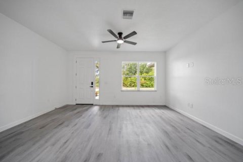 House in Sebring, Florida 3 bedrooms, 160.07 sq.m. № 1907739 - photo 9