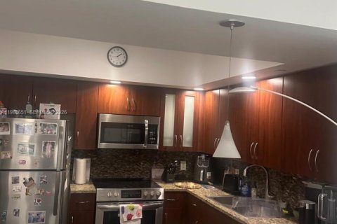 Снять в аренду кондоминиум в Форт-Лодердейл, Флорида 2 спальни, 114.08м2, № 2050720 - фото 3