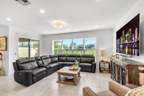House in Loxahatchee Groves, Florida 4 bedrooms, 236.53 sq.m. № 2392843 - photo 8