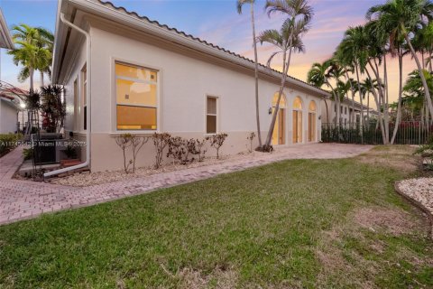 Villa ou maison à vendre à Hollywood, Floride: 4 chambres, 355.17 m2 № 1957993 - photo 18