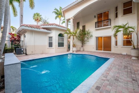 Villa ou maison à vendre à Hollywood, Floride: 4 chambres, 355.17 m2 № 1957993 - photo 3