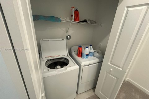 Villa ou maison à louer à Port St. Lucie, Floride: 3 chambres, 151.62 m2 № 1990524 - photo 12