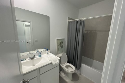 Villa ou maison à louer à Port St. Lucie, Floride: 3 chambres, 151.62 m2 № 1990524 - photo 11