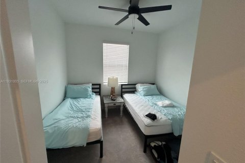 Villa ou maison à louer à Port St. Lucie, Floride: 3 chambres, 151.62 m2 № 1990524 - photo 10