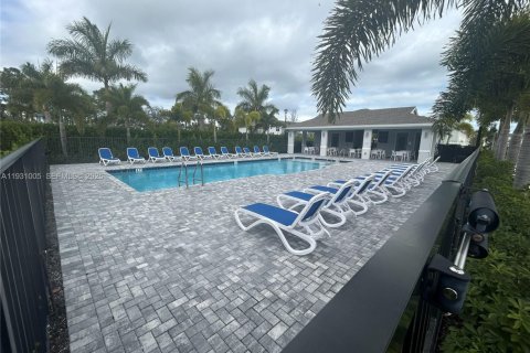 Villa ou maison à louer à Port St. Lucie, Floride: 3 chambres, 151.62 m2 № 1990524 - photo 13