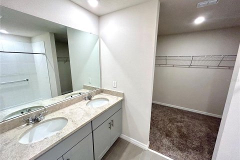 Villa ou maison à louer à Zephyrhills, Floride: 3 chambres, 182.46 m2 № 2100925 - photo 22