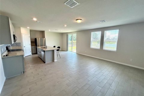 Villa ou maison à louer à Zephyrhills, Floride: 3 chambres, 182.46 m2 № 2100925 - photo 7