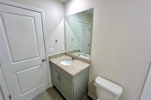 Villa ou maison à louer à Zephyrhills, Floride: 3 chambres, 182.46 m2 № 2100925 - photo 15