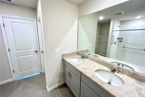 Villa ou maison à louer à Zephyrhills, Floride: 3 chambres, 182.46 m2 № 2100925 - photo 25