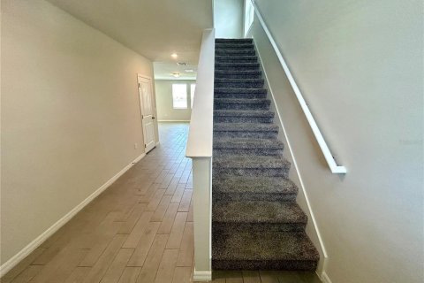 Villa ou maison à louer à Zephyrhills, Floride: 3 chambres, 182.46 m2 № 2100925 - photo 10