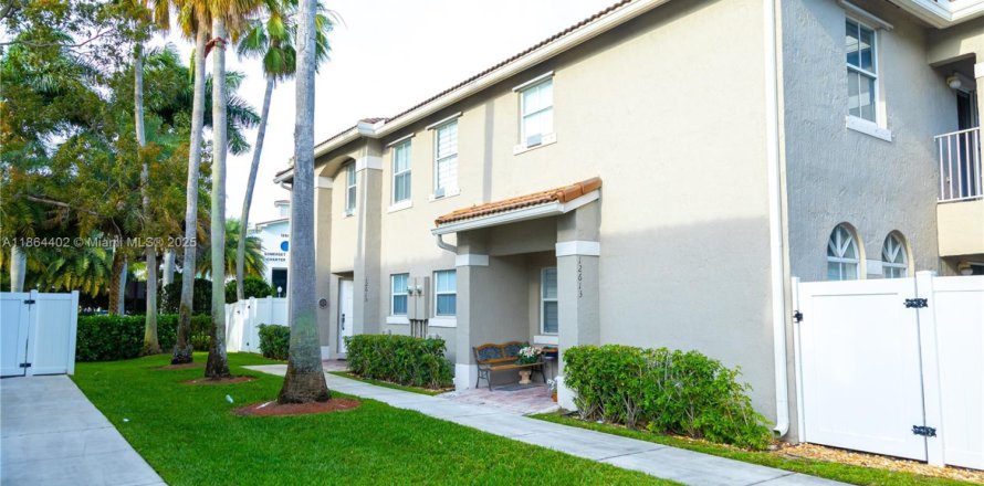 Touwnhouse à Miramar, Floride 3 chambres, 143.72 m2 № 1926140