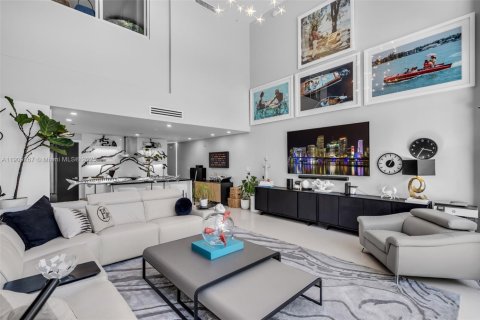 Copropriété à vendre à Miami Beach, Floride: 2 chambres, 157.93 m2 № 1967663 - photo 3
