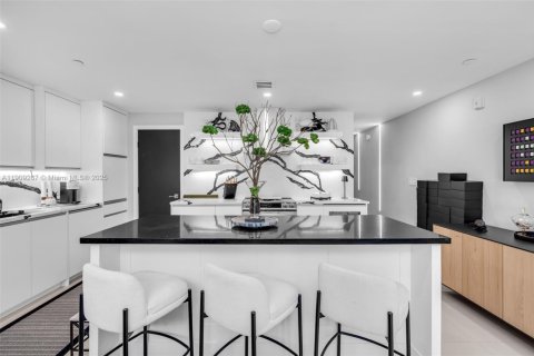 Copropriété à vendre à Miami Beach, Floride: 2 chambres, 157.93 m2 № 1967663 - photo 9