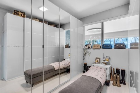 Copropriété à vendre à Miami Beach, Floride: 2 chambres, 157.93 m2 № 1967663 - photo 18