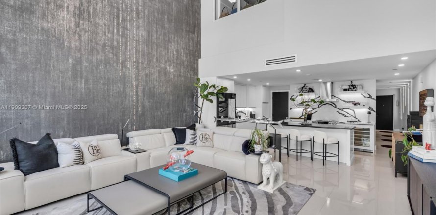 Condo à Miami Beach, Floride, 2 chambres № 1967663