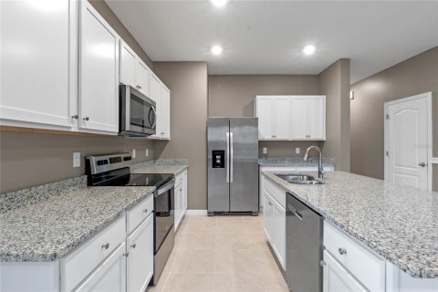 Townhouse in Howey-in-the-Hills, Florida 3 bedrooms, 163.32 sq.m. № 2101302 - photo 20