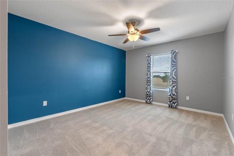 Townhouse in Howey-in-the-Hills, Florida 3 bedrooms, 163.32 sq.m. № 2101302 - photo 12