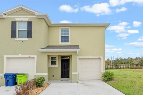 Townhouse in Howey-in-the-Hills, Florida 3 bedrooms, 163.32 sq.m. № 2101302