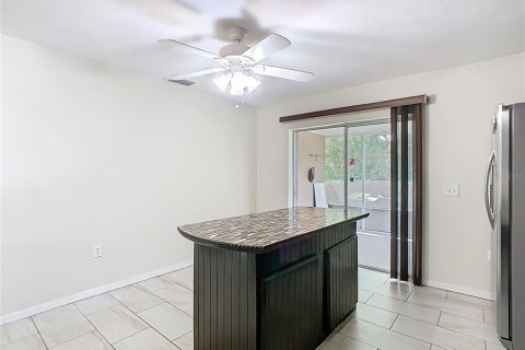 House in Winter Haven, Florida 4 bedrooms, 195.19 sq.m. № 1902851 - photo 10