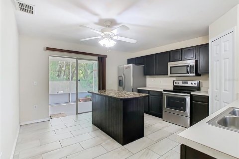 House in Winter Haven, Florida 4 bedrooms, 195.19 sq.m. № 1902851 - photo 7