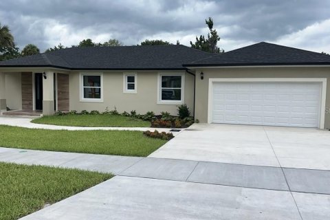 Casa en Titusville, Florida 3 dormitorios, 160.07 m2 № 2232258