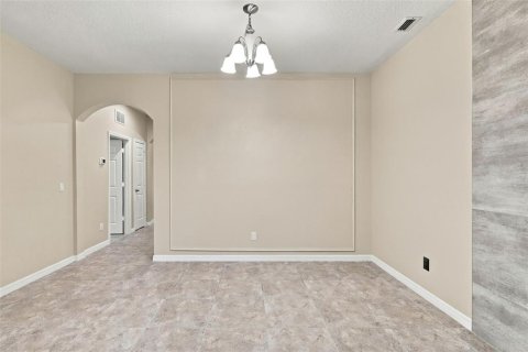 House in Orlando, Florida 4 bedrooms, 181.81 sq.m. № 2413900 - photo 8