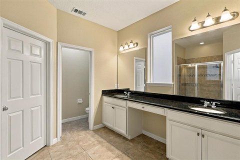 House in Orlando, Florida 4 bedrooms, 181.81 sq.m. № 2413900 - photo 23