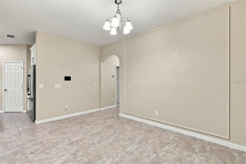 House in Orlando, Florida 4 bedrooms, 181.81 sq.m. № 2413900 - photo 12