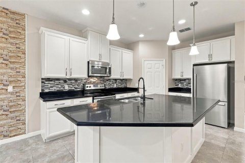 House in Orlando, Florida 4 bedrooms, 181.81 sq.m. № 2413900 - photo 14