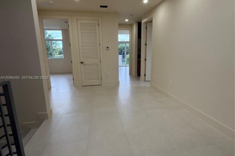 Villa ou maison à louer à Miami, Floride: 5 chambres № 2390148 - photo 21
