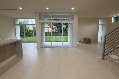 Villa ou maison à louer à Miami, Floride: 5 chambres № 2390148 - photo 8