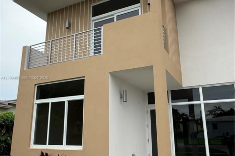 Villa ou maison à louer à Miami, Floride: 5 chambres № 2390148 - photo 4