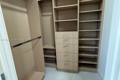 Villa ou maison à louer à Miami, Floride: 5 chambres № 2390148 - photo 26
