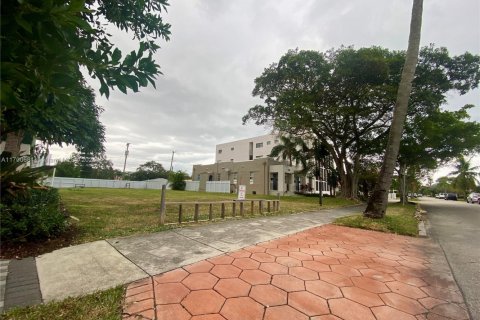 Immobilier commercial à vendre à Hollywood, Floride № 2017292 - photo 12