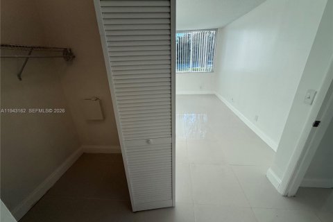 Copropriété à louer à Plantation, Floride: 2 chambres, 86.03 m2 № 1999506 - photo 18