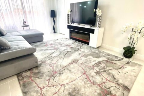 Купить кондоминиум в Санни-Айлс-Бич, Флорида 2 спальни, 114.46м2, № 2020011 - фото 22